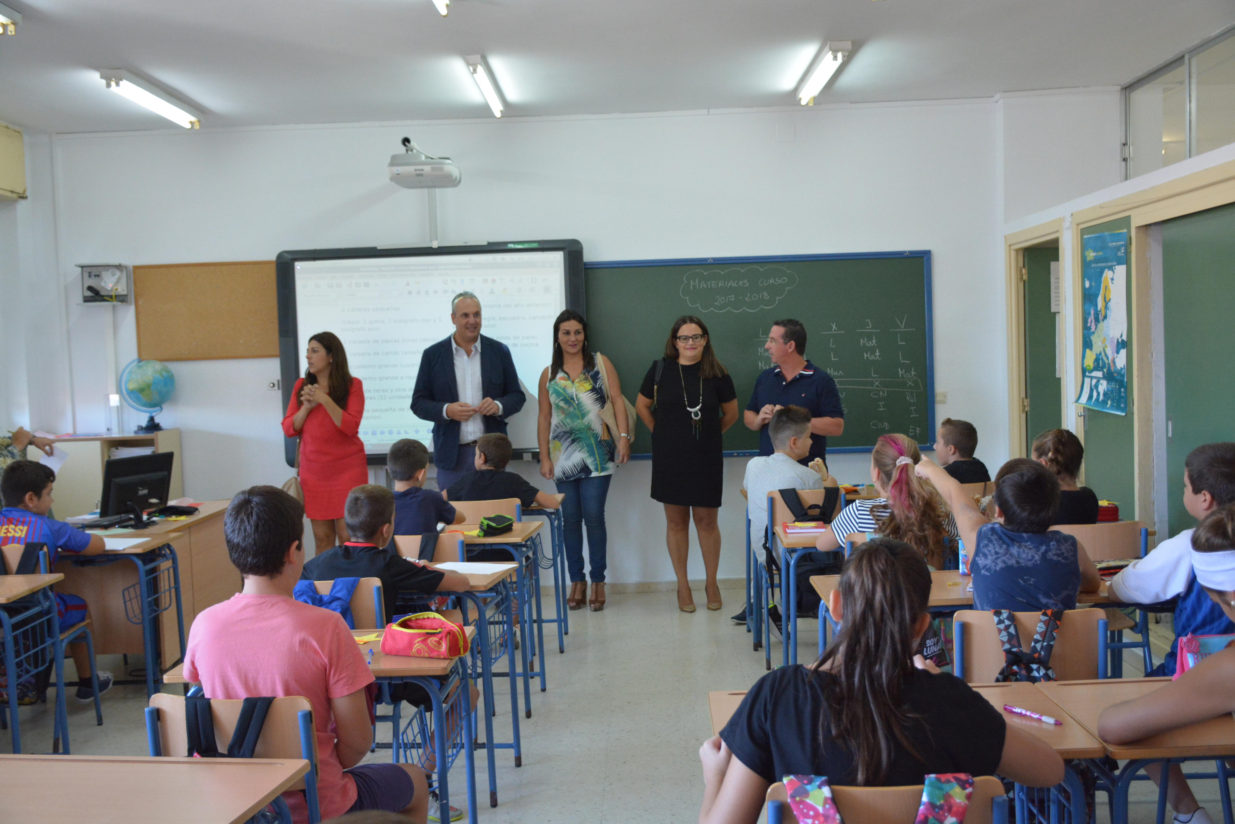 El Alcalde Visita Varios Centros Educativos En El Inicio Del Curso ...